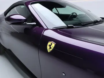 FERRARI Roma Spider Viola Hongkong Giallo Carbon Daytona