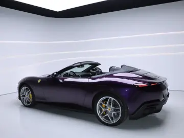 FERRARI Roma Spider Viola Hongkong Giallo Carbon Daytona