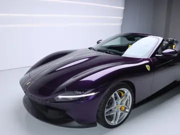 FERRARI Roma Spider Viola Hongkong Giallo Carbon Daytona