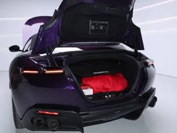 FERRARI Roma Spider Viola Hongkong Giallo Carbon Daytona