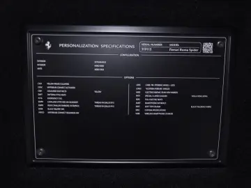 FERRARI Roma Spider Viola Hongkong Giallo Carbon Daytona