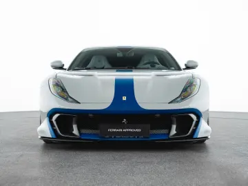 FERRARI 812 Competizione  Tailor Made