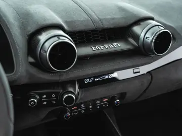 FERRARI 812 Competizione  Tailor Made