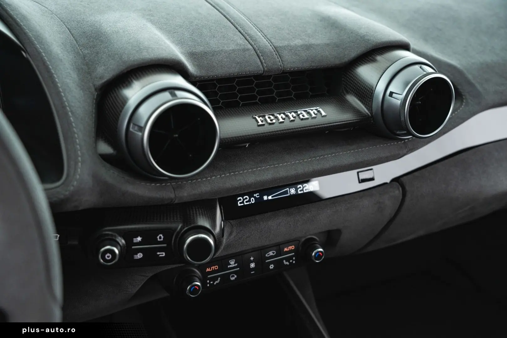 FERRARI 812 Competizione  Tailor Made