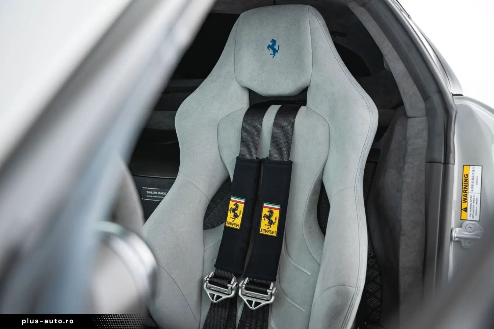 FERRARI 812 Competizione  Tailor Made