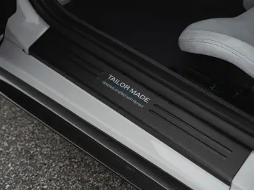 FERRARI 812 Competizione  Tailor Made