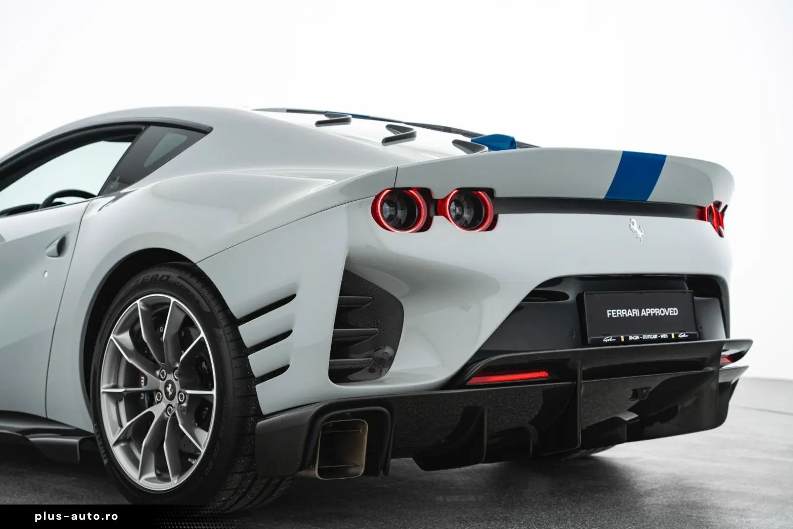 FERRARI 812 Competizione  Tailor Made