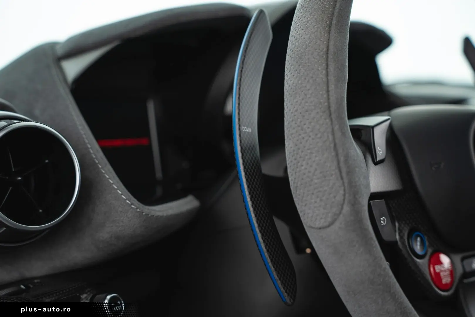 FERRARI 812 Competizione  Tailor Made