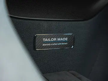 FERRARI 812 Competizione  Tailor Made