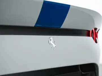 FERRARI 812 Competizione  Tailor Made