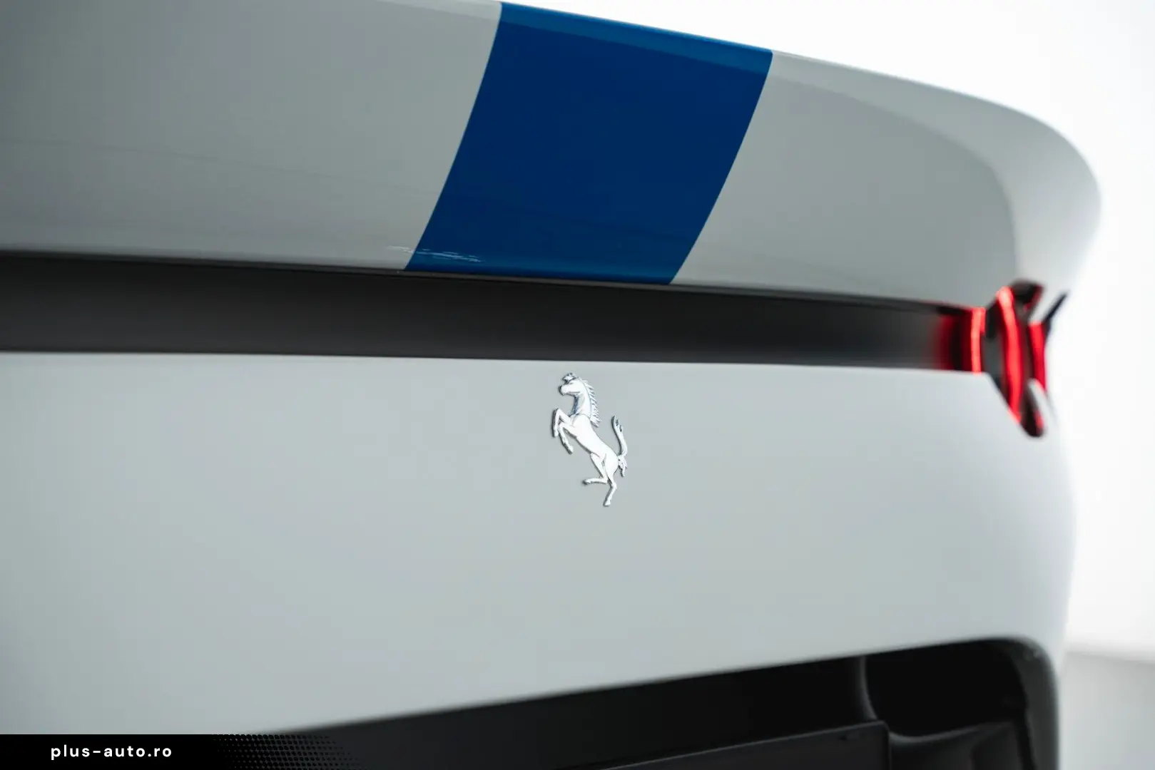 FERRARI 812 Competizione  Tailor Made