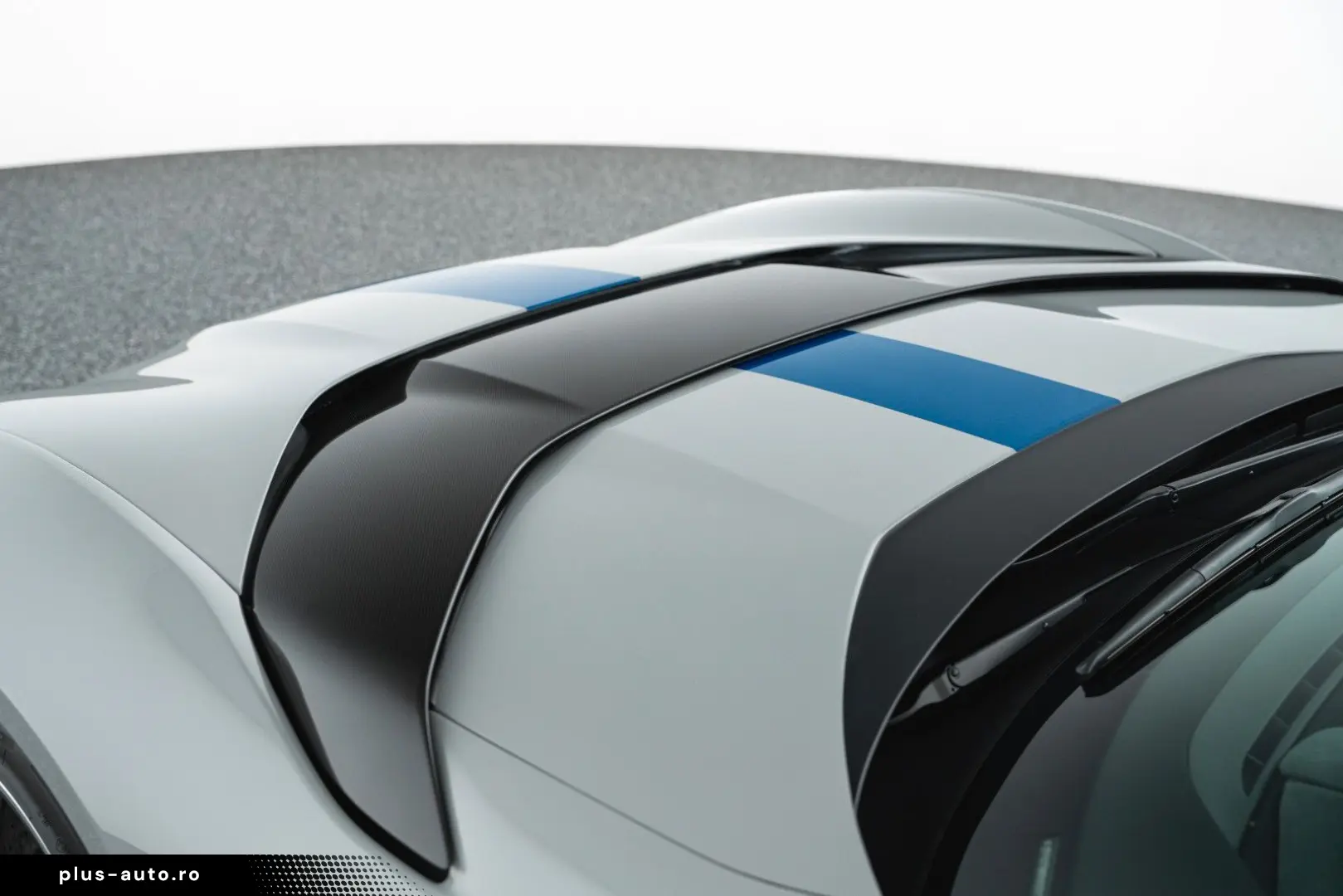 FERRARI 812 Competizione  Tailor Made