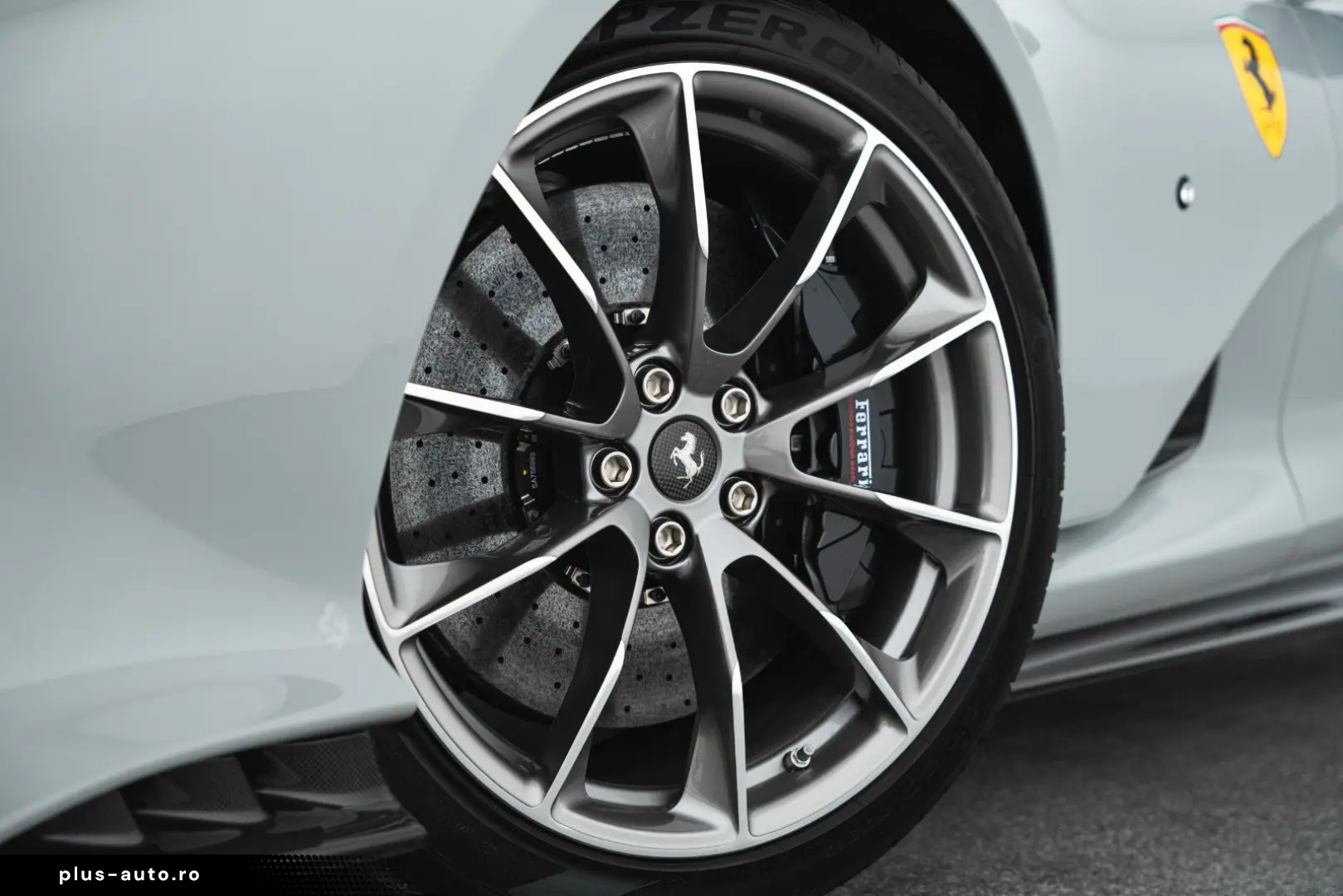 FERRARI 812 Competizione  Tailor Made