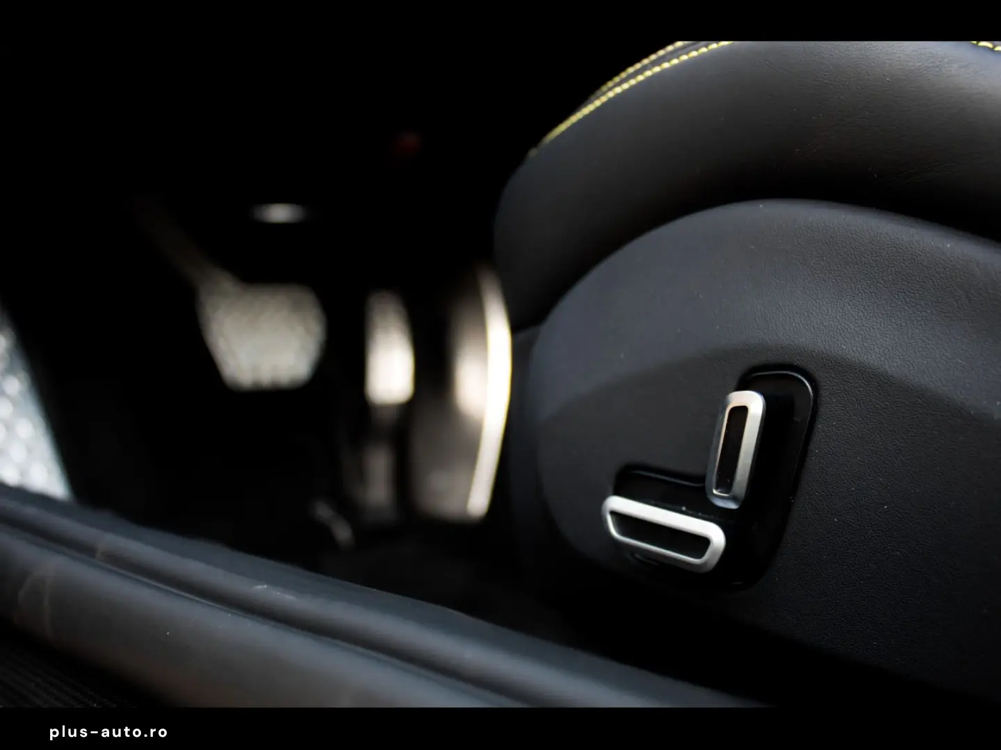 FERRARI Roma  BLU SCOZIA SPEC CARBON DISP LEDS XPEL