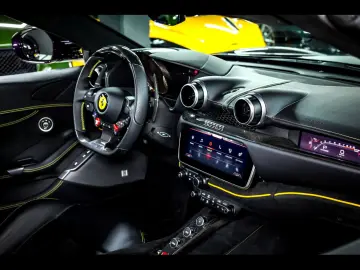FERRARI Portofino M VIOLA HONG KONG CARBON JBL MAGNERIDE