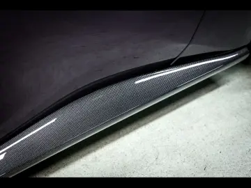 FERRARI Portofino M VIOLA HONG KONG CARBON JBL MAGNERIDE