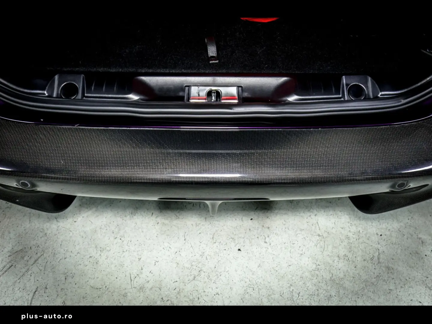 FERRARI Portofino M VIOLA HONG KONG CARBON JBL MAGNERIDE