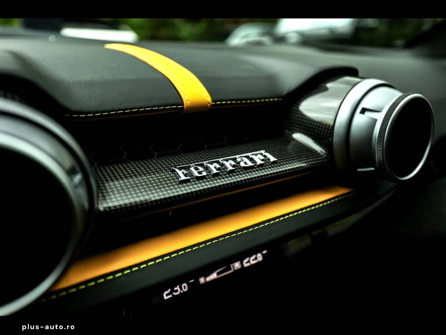 FERRARI 812 Superfast GTS ATELIER XPEL CARBON 1 HAND