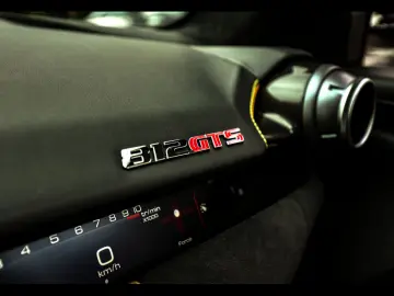 FERRARI 812 Superfast GTS ATELIER XPEL CARBON 1 HAND