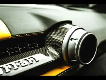 FERRARI 812 Superfast GTS ATELIER XPEL CARBON 1 HAND