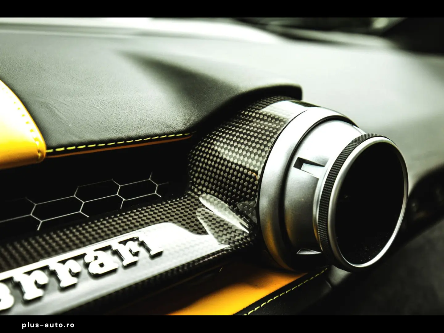 FERRARI 812 Superfast GTS ATELIER XPEL CARBON 1 HAND