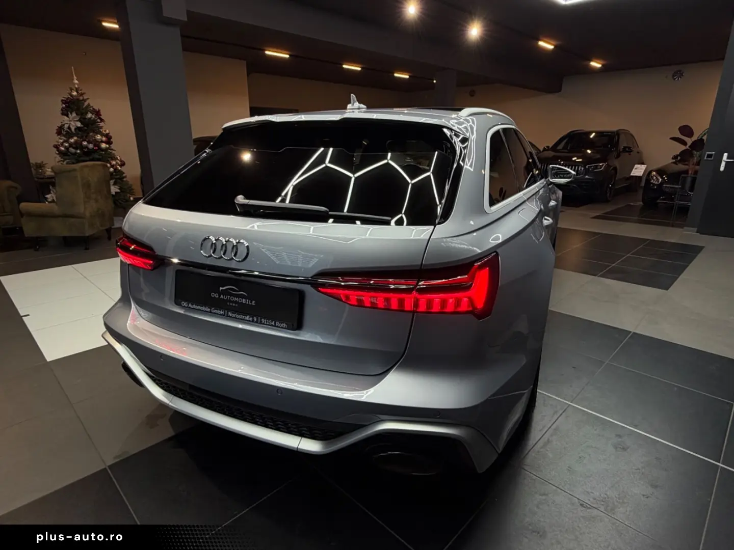 AUDI RS6 4.0 TFSI PANO B&O HEADUP AHK STANDHEIZUNG