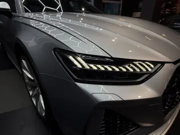 AUDI RS6 4.0 TFSI PANO B&O HEADUP AHK STANDHEIZUNG