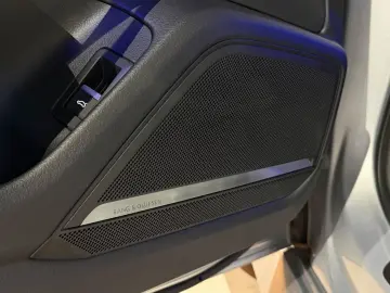 AUDI RS6 4.0 TFSI PANO B&O HEADUP AHK STANDHEIZUNG