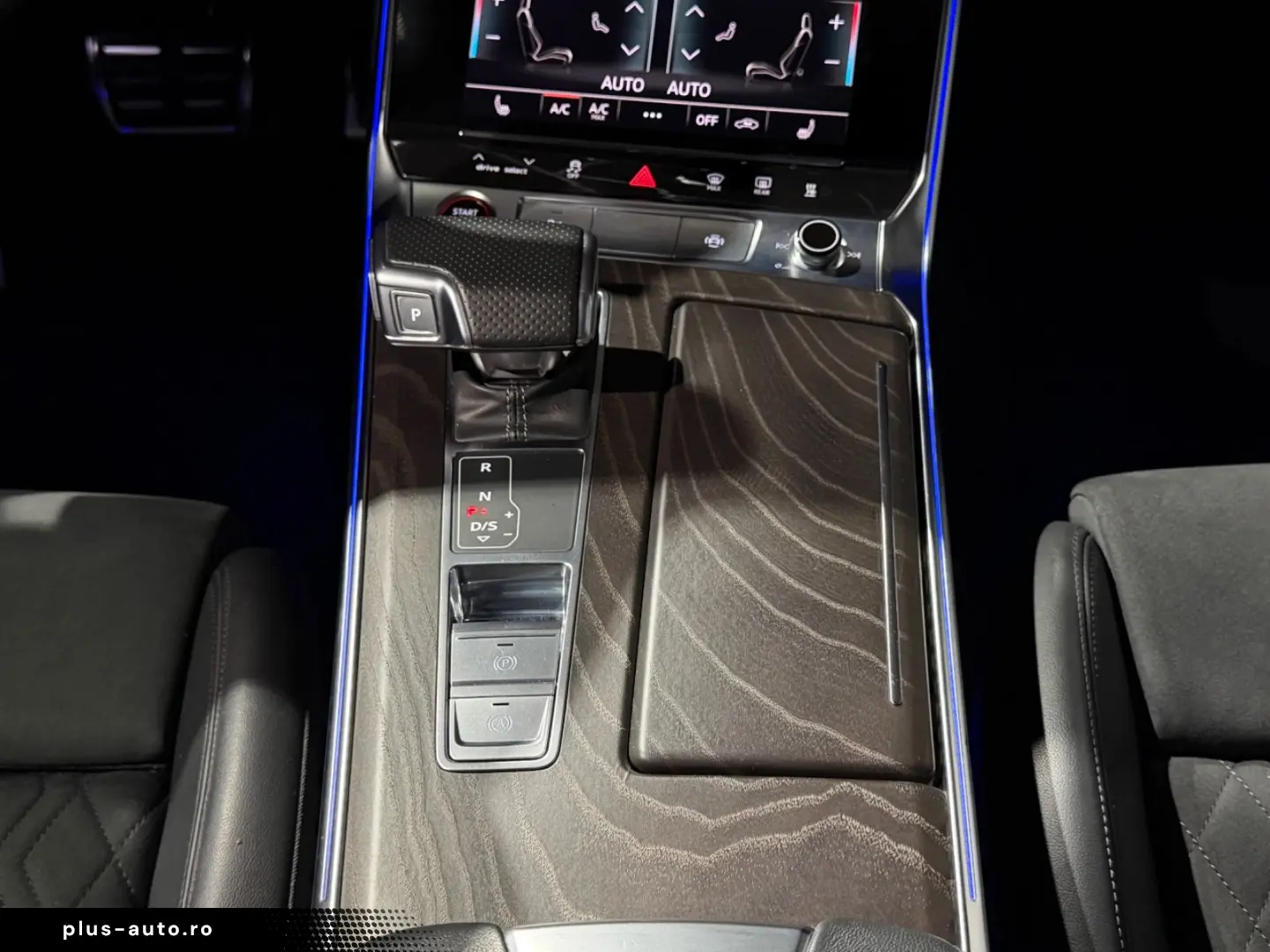 AUDI RS6 4.0 TFSI PANO B&O HEADUP AHK STANDHEIZUNG