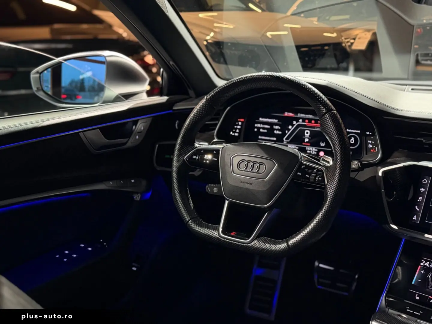 AUDI RS6 4.0 TFSI PANO B&O HEADUP AHK STANDHEIZUNG