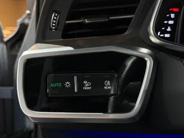 AUDI RS6 4.0 TFSI PANO B&O HEADUP AHK STANDHEIZUNG