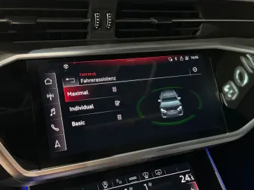 AUDI RS6 4.0 TFSI PANO B&O HEADUP AHK STANDHEIZUNG