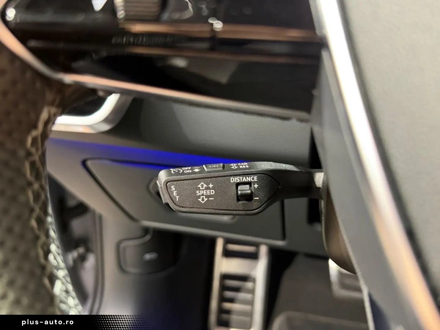 AUDI RS6 4.0 TFSI PANO B&O HEADUP AHK STANDHEIZUNG