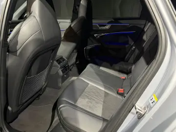 AUDI RS6 4.0 TFSI PANO B&O HEADUP AHK STANDHEIZUNG