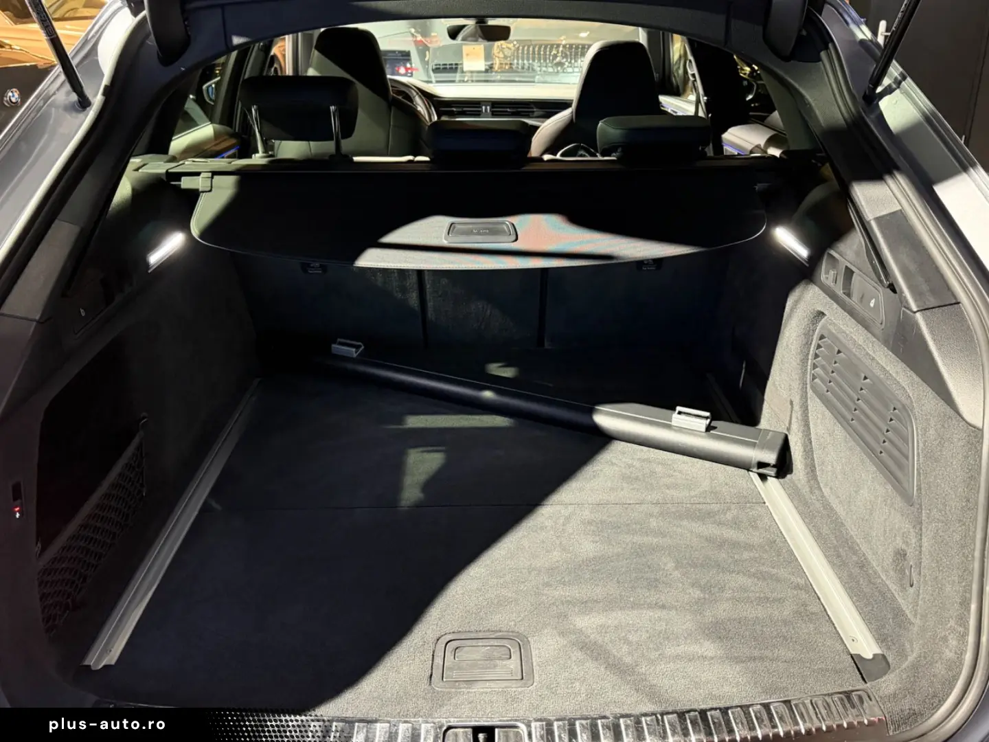 AUDI RS6 4.0 TFSI PANO B&O HEADUP AHK STANDHEIZUNG