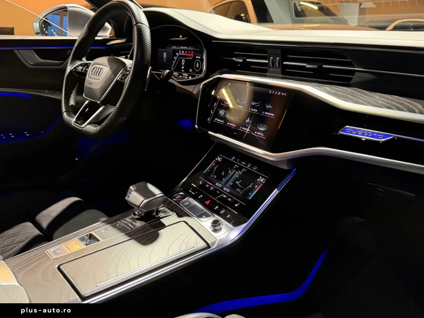 AUDI RS6 4.0 TFSI PANO B&O HEADUP AHK STANDHEIZUNG