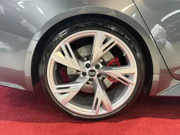 AUDI RS6 4.0 TFSI quattro Sitzbelüftung 360 Kamera