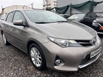 Toyota Auris 1.8 VVT-i Automatik Cool
