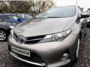 Toyota Auris 1.8 VVT-i Automatik Cool