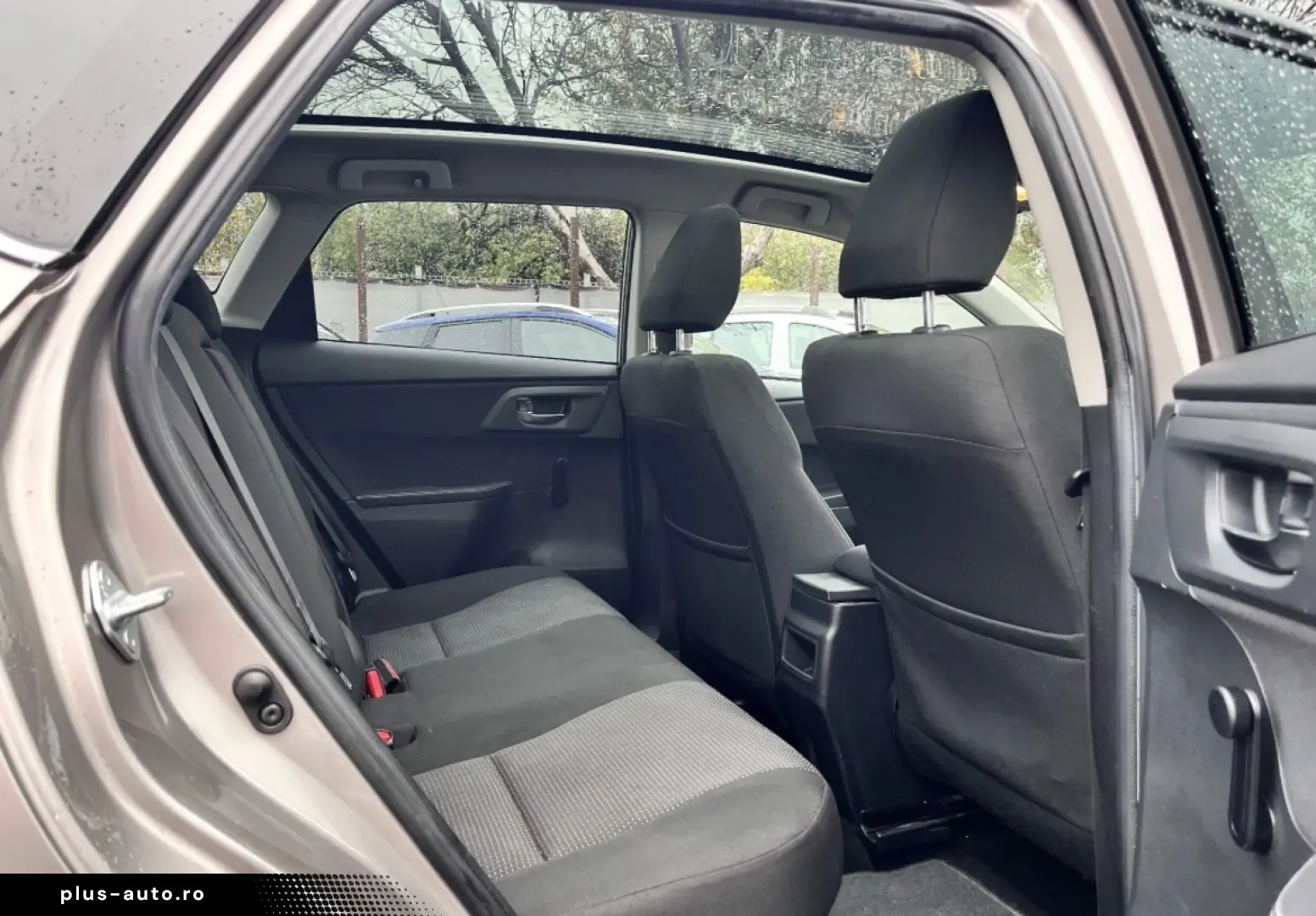 Toyota Auris 1.8 VVT-i Automatik Cool