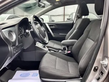 Toyota Auris 1.8 VVT-i Automatik Cool