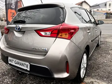 Toyota Auris 1.8 VVT-i Automatik Cool