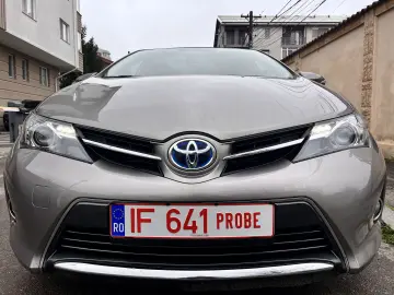 Toyota Auris 1.8 VVT-i Automatik Cool
