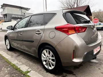 Toyota Auris 1.8 VVT-i Automatik Cool