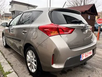 Toyota Auris 1.8 VVT-i Automatik Cool