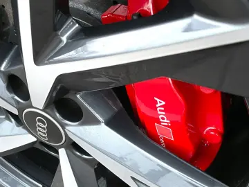 AUDI R8 V10 Spyder 5.2 FSI Quattro Performance Carbon