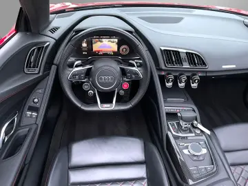 AUDI R8 V10 Spyder 5.2 FSI Quattro Performance Carbon