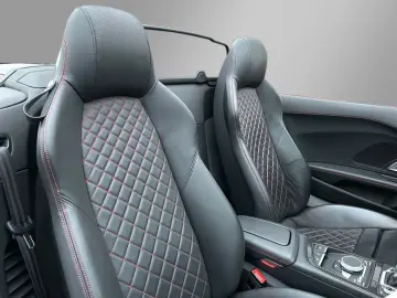 AUDI R8 V10 Spyder 5.2 FSI Quattro Performance Carbon