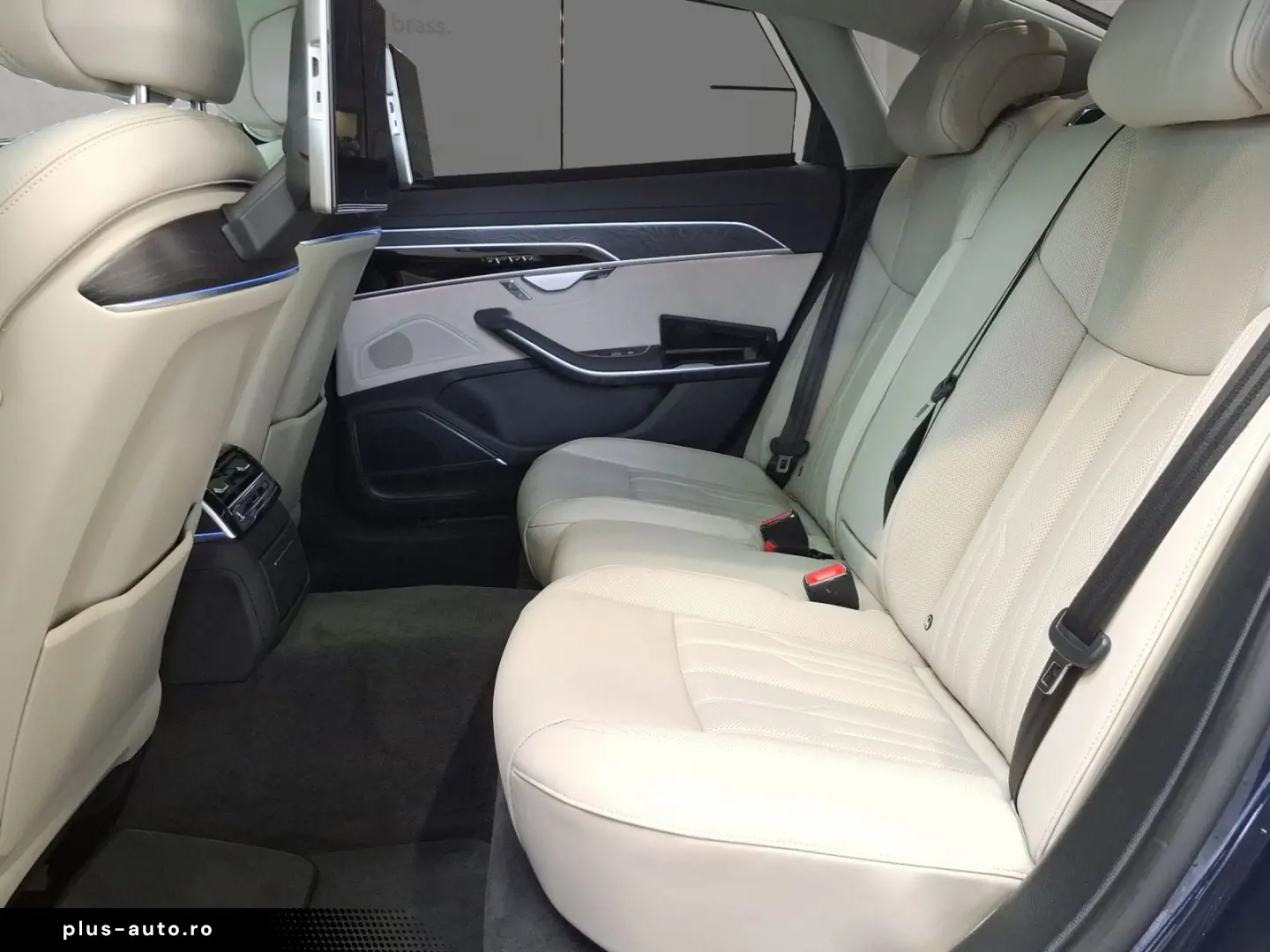 AUDI A8 L TFSI e 60 e quattro 340(462) kW(PS)