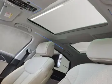 AUDI A8 L TFSI e 60 e quattro 340(462) kW(PS)